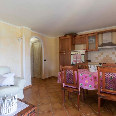 Villa Iris With Pool Baja Sardinia Quarto foto