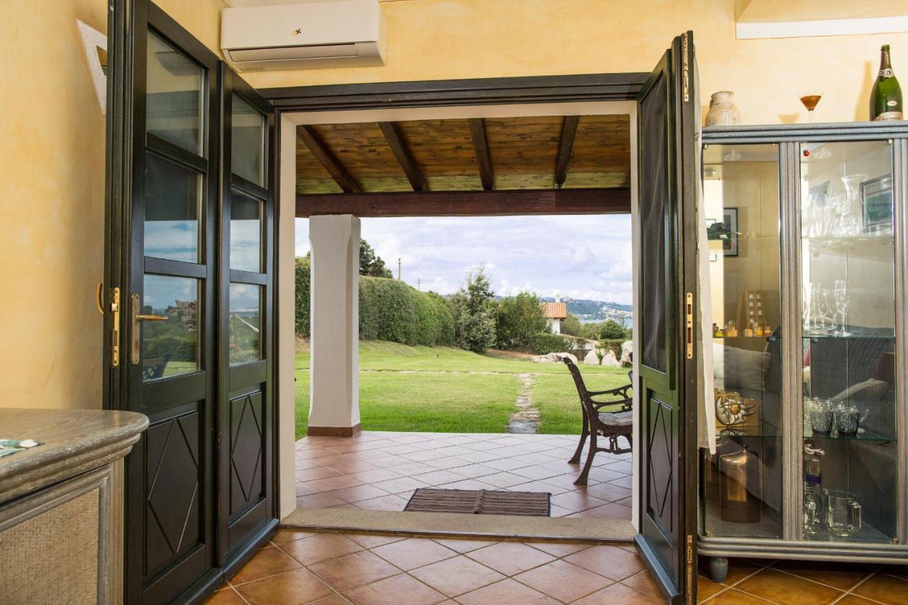 Villa Iris With Pool Baja Sardinia Exterior foto