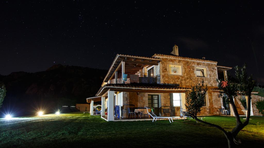 Villa Iris With Pool Baja Sardinia Exterior foto