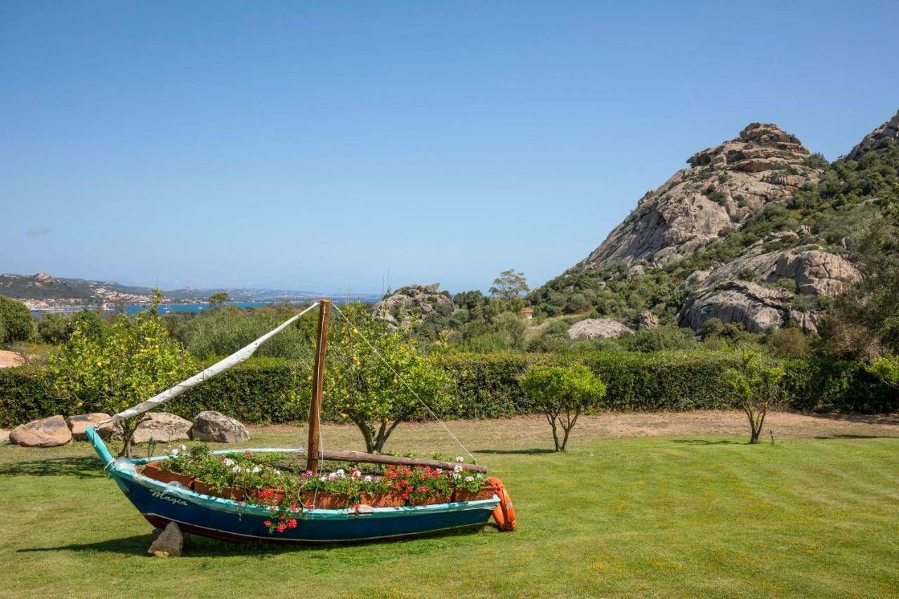 Villa Iris With Pool Baja Sardinia Exterior foto