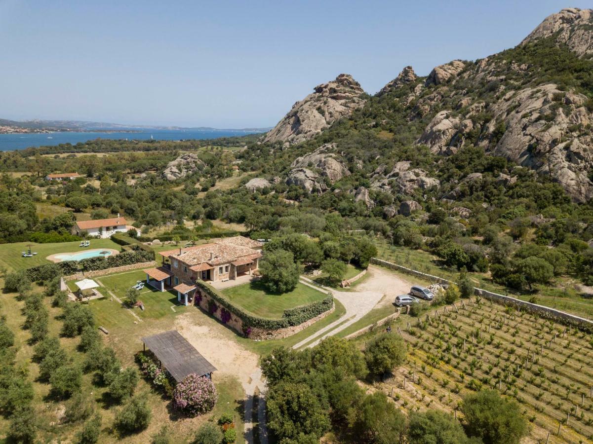 Villa Iris With Pool Baja Sardinia Exterior foto